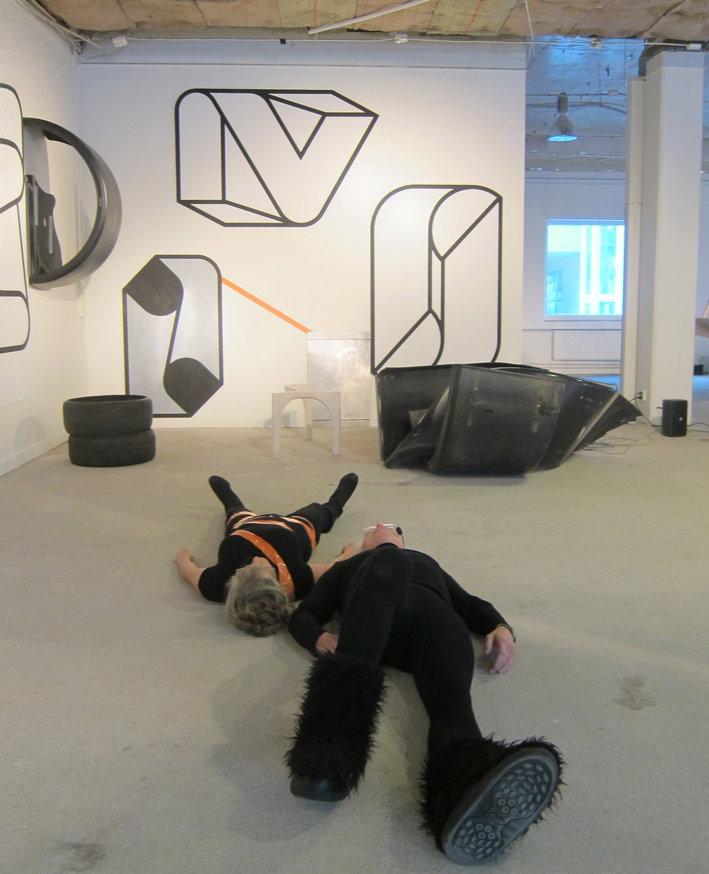 Performance in the exhibition UnTied Notions 2012
