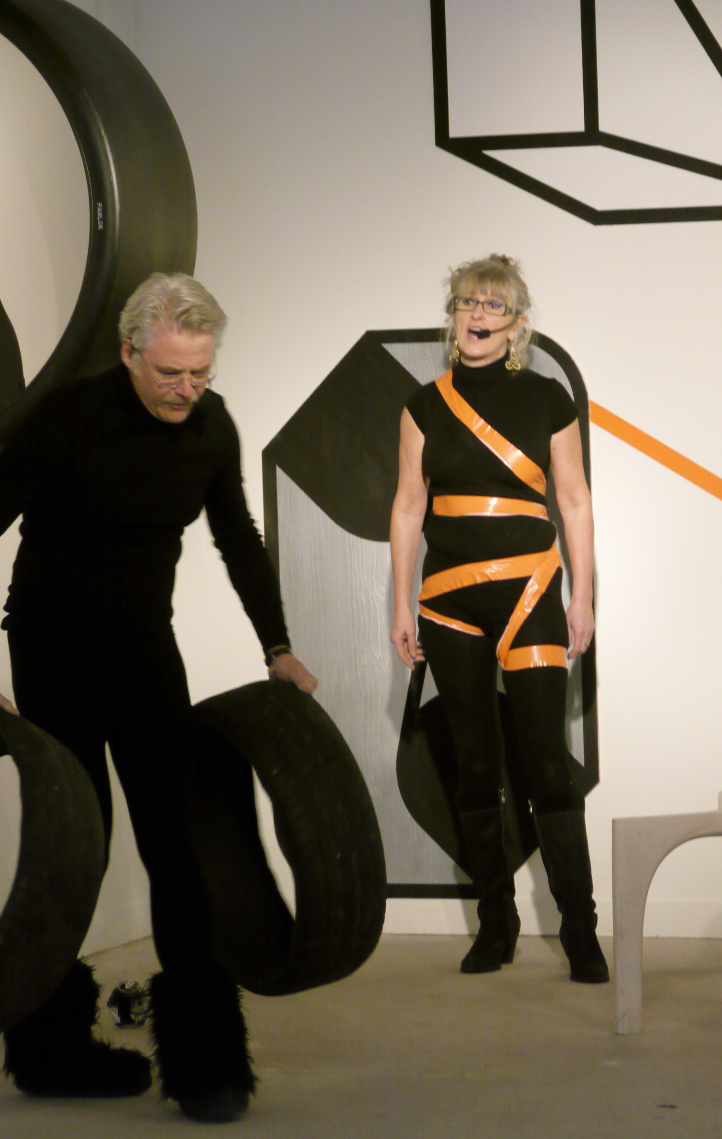 Lill Marit Bugge och Örjan Wallert performance på UnTied Notions, 2012